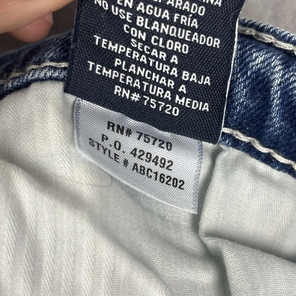 Buckle some stains
